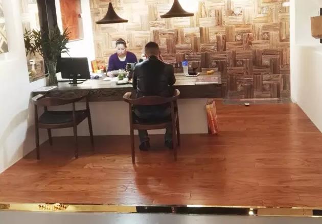 南京李洋地板輕松實現體驗式營銷.jpg 南京李洋地板輕松實現體驗式營銷.jpg