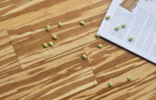 竹地板市場境地尷尬打開國內(nèi)市場仍然艱難.jpg 竹地板市場境地尷尬打開國內(nèi)市場仍然艱難.jpg