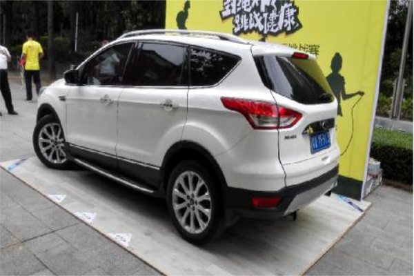 40后繩王“跳”戰90后大自然地板 40后繩王“跳”戰90后大自然地板