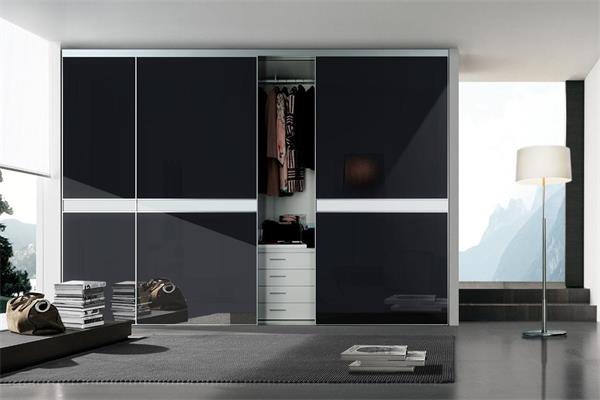 衣柜行業(yè)潛力巨大爭奪激烈,迅速建立強(qiáng)有力品牌是關(guān)鍵 衣柜行業(yè)潛力巨大爭奪激烈,迅速建立強(qiáng)有力品牌是關(guān)鍵