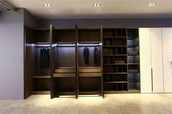 面對定制風潮,衣柜企業如何站穩腳跟 面對定制風潮,衣柜企業如何站穩腳跟